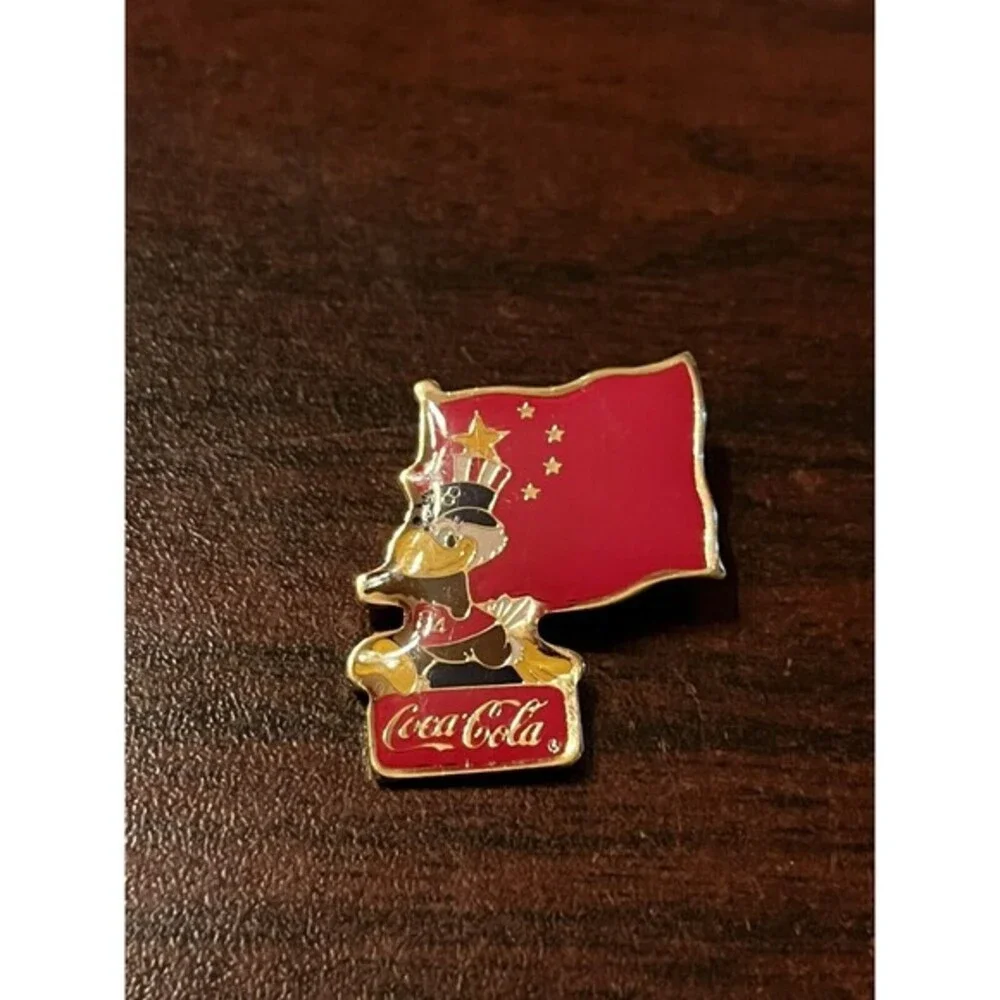 Vintage 1984 Los Angeles Olympics Coca Cola Sam Eagle China Flag‎ Lapel Pin